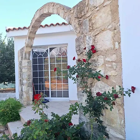 Savvina 3-bedroom Retreat With Private Pool Just 5 Minutes From Coral Bay Beach Villa Peyia