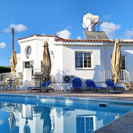 Savvina 3-bedroom Retreat With Private Pool Just 5 Minutes From Coral Bay Beach Villa